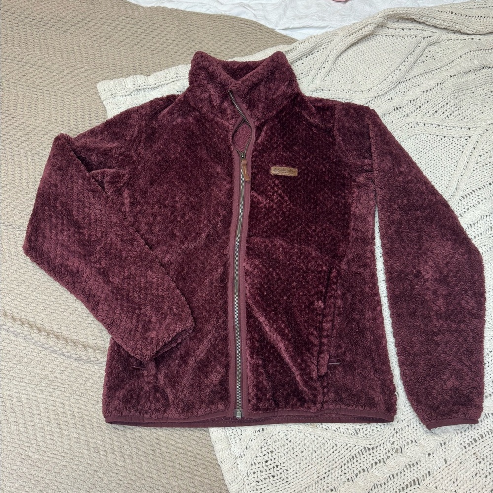 Columbia zip up, size medium, color maroon.